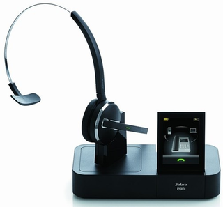 Illustration for article titled Jabra Go 6400 and Pro 9400 Bluetooth Headphones Have a Touchscreen Base Dock